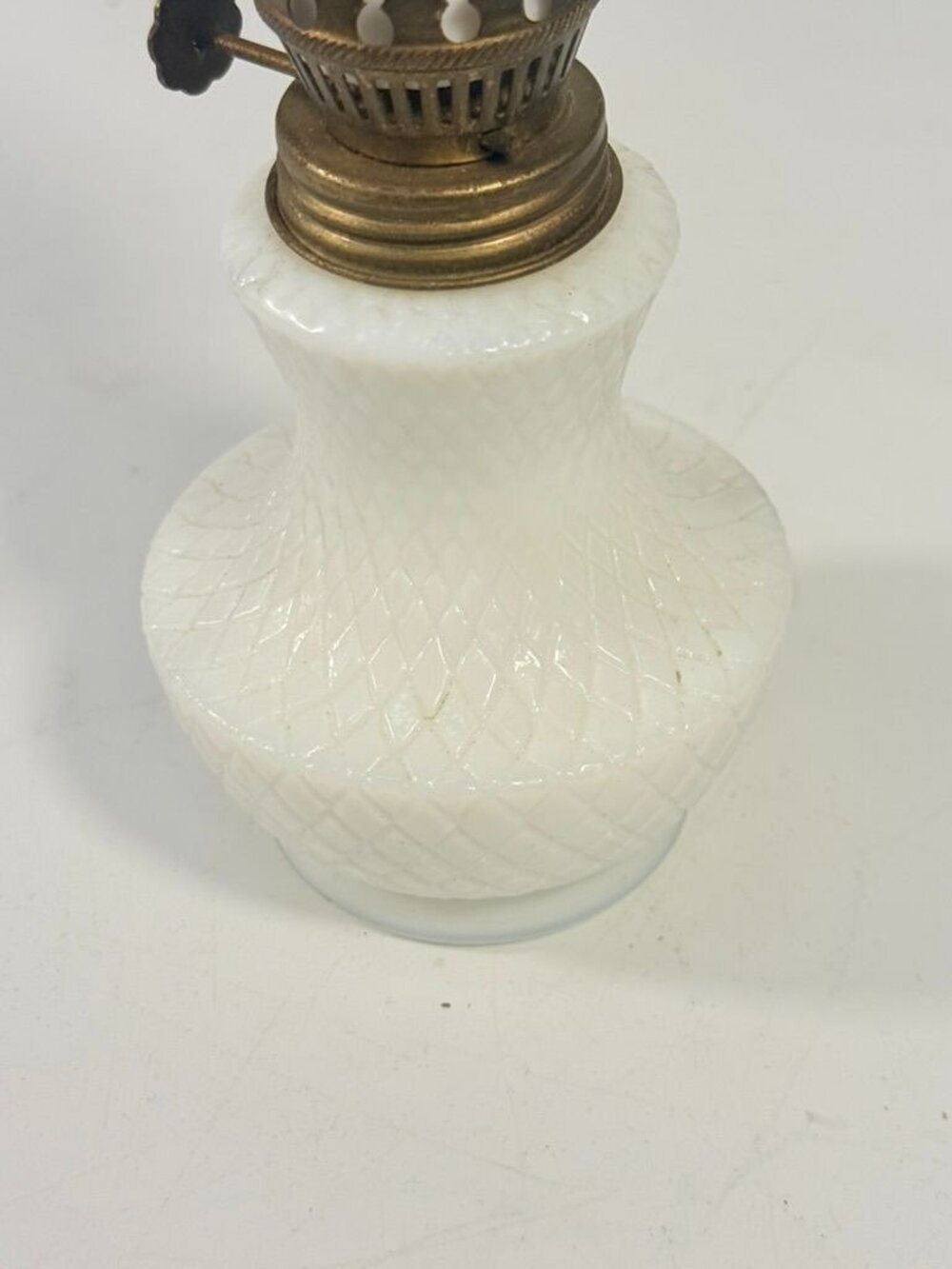 Mini Finger Oil Lamp Milk Glass Shade Chimney Vintage Home Decor Granny Farmhous - Picture 12 of 16